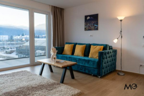 MoHost Urban 2 - Exquisite Mountain View Retreat